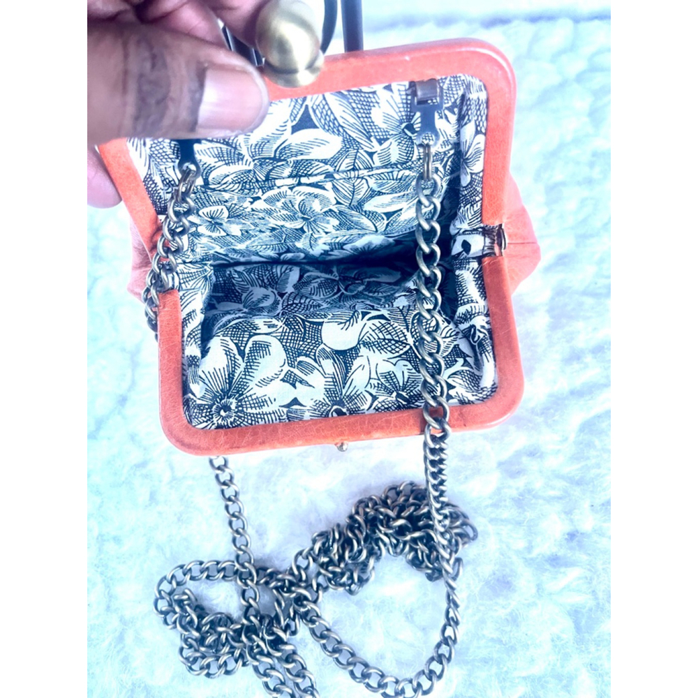 HOBO vintage orange leather kiss-lock clutch purse with crossbody chain - Picture 5 of 6